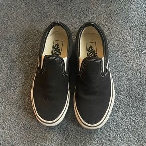 Black Vans size 5.0